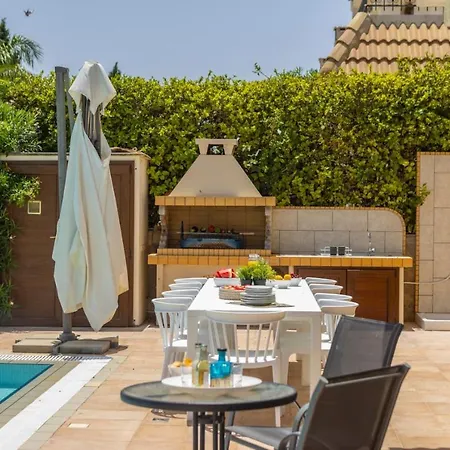 Sunnyvillas: 4br Seafront Villa*private Pool*bw44 * Protaras